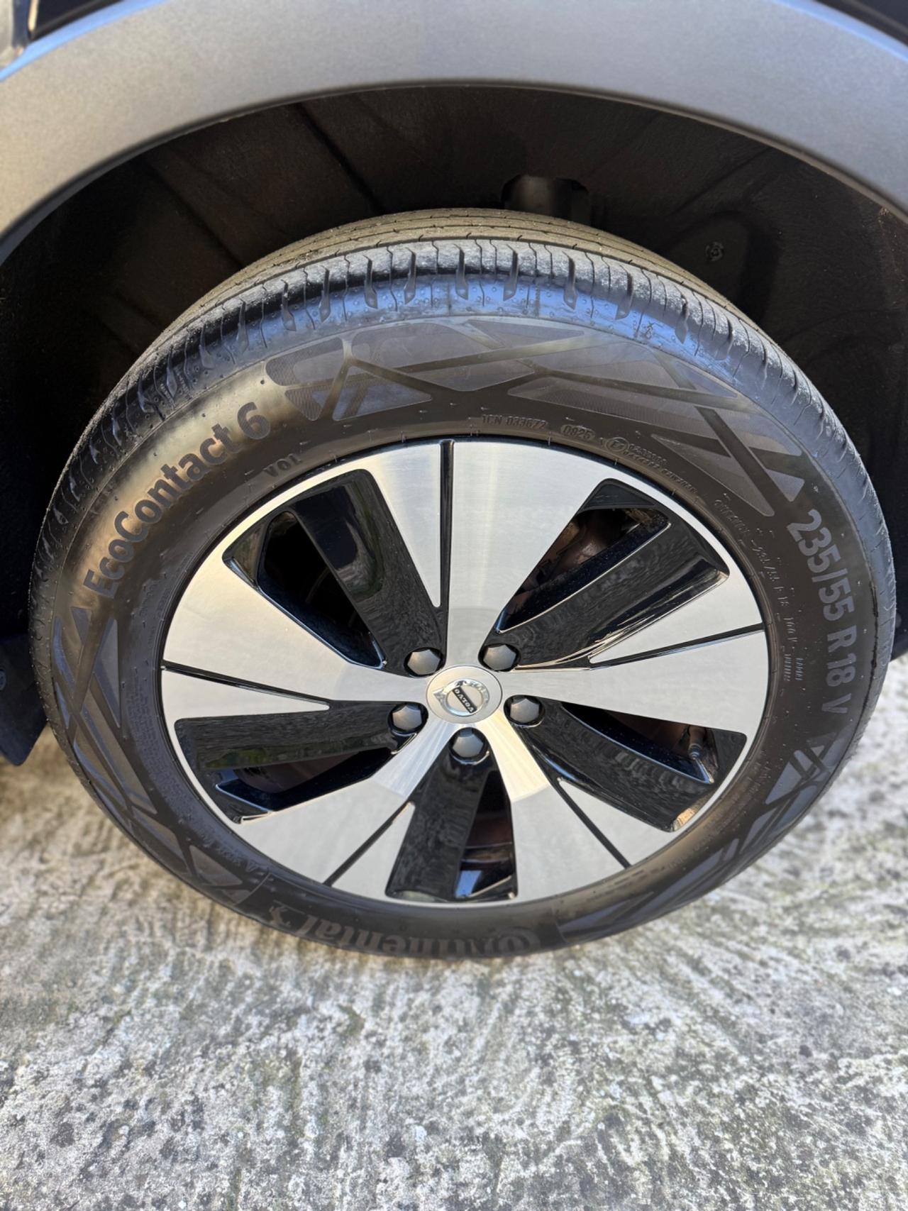 Volvo XC40 T4 1.5 Plug-in Hybrid 2023 50 KM ELETTRICO