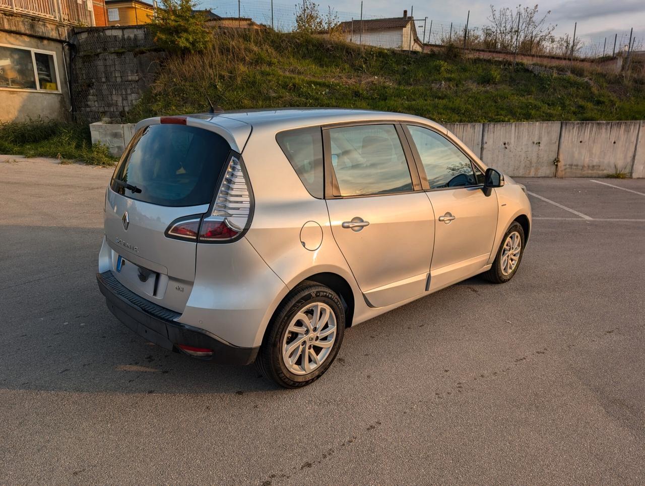 Renault Scenic Scénic XMod 1.5 dCi 110CV Limited