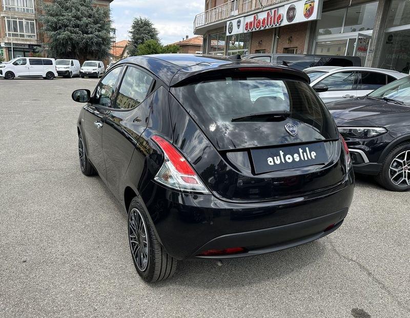 Lancia Ypsilon 1.0 FireFly 5 porte S&S Hybrid Gold KM0