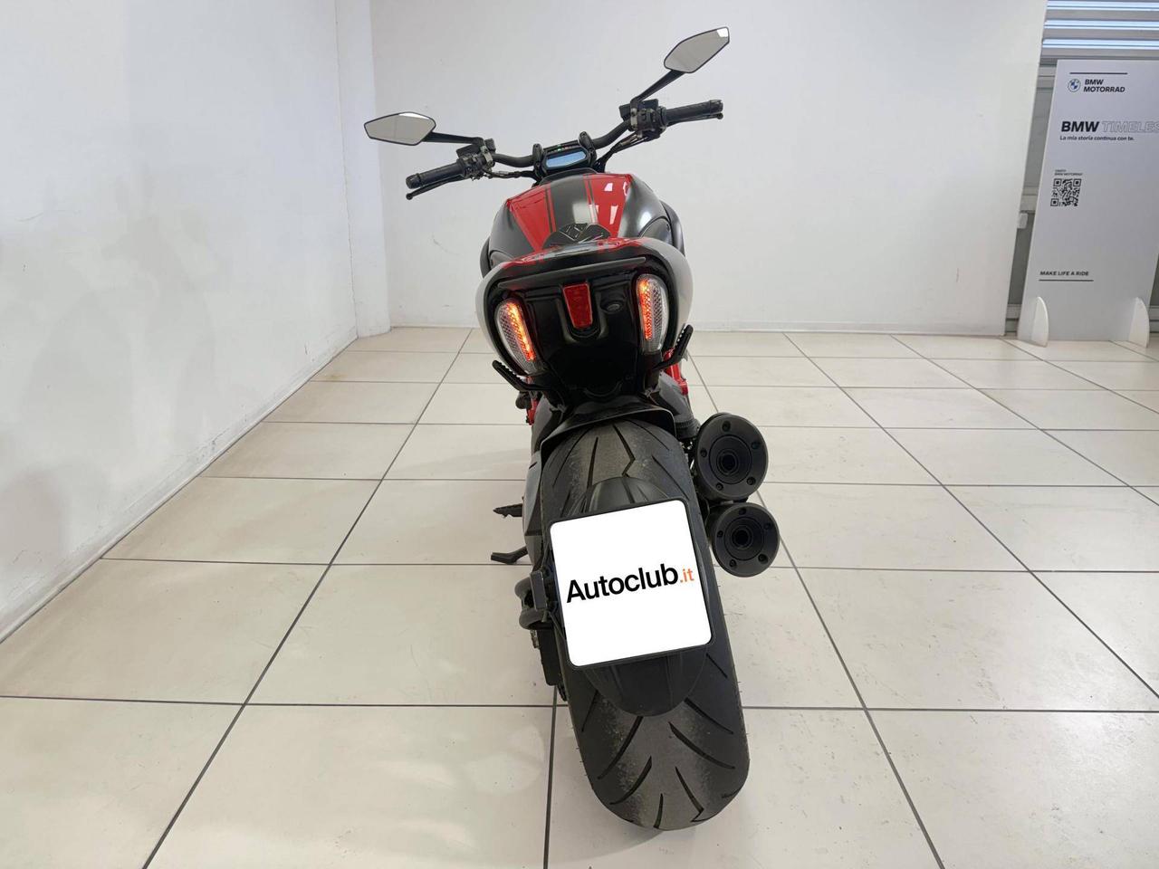 DUCATI Diavel 1199 Dark