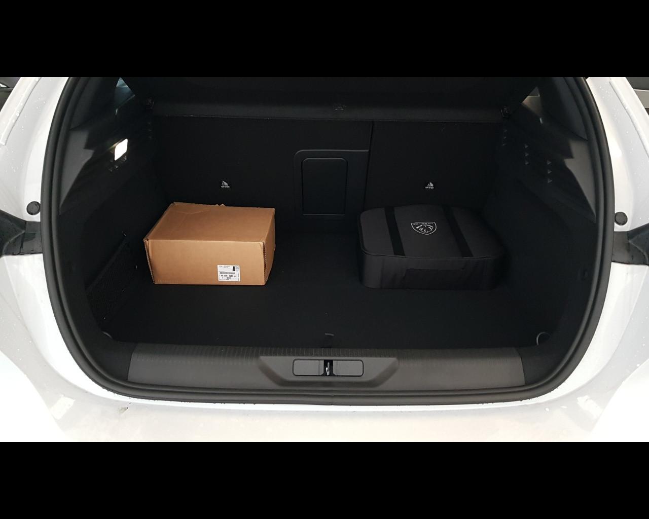 PEUGEOT Nuova e-308 FIRST EDITION