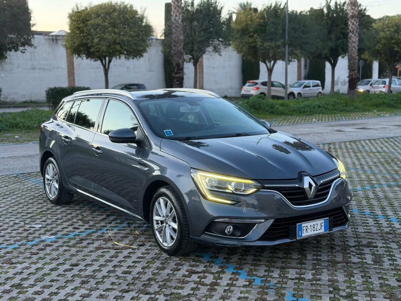 RENAULT Mégane Sporter 2018 dCi 110CV EDC Energy