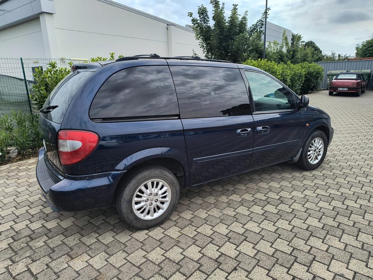 Chrysler Voyager 2.5 CRD cat LX Leather