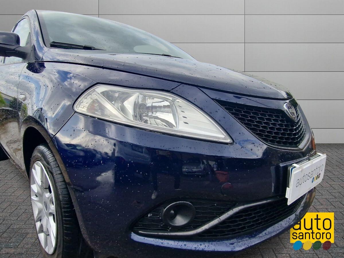 LANCIA YPSILON 1.2 B/GPL ECOCHIC GOLD