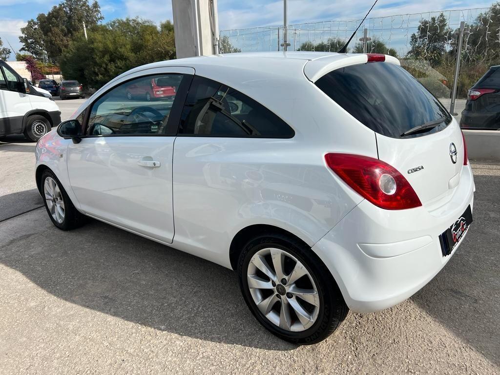 Opel Corsa 1.2 85CV 3 porte GPL-TECH Elective