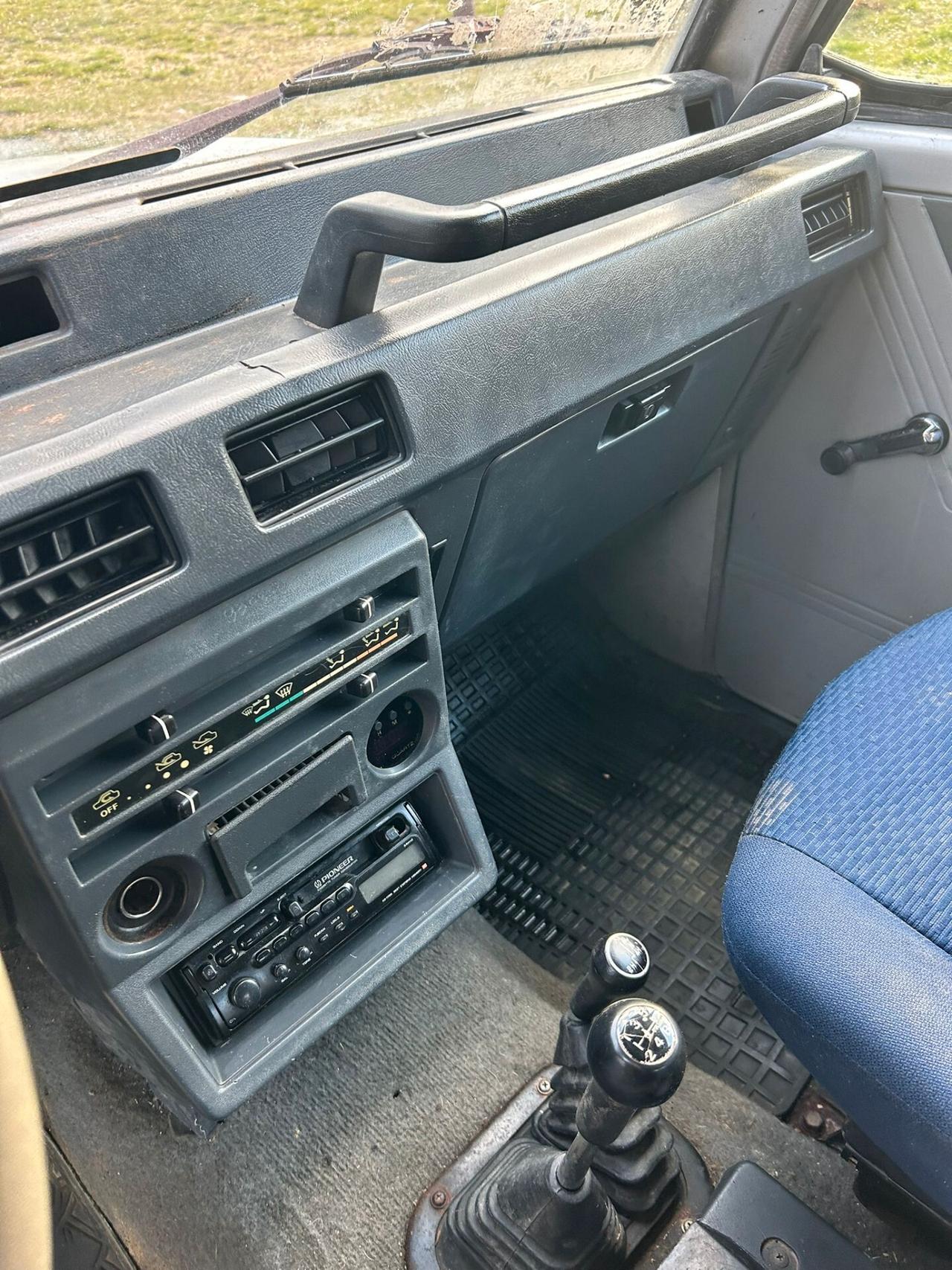 Mitsubishi Pajero 2.5 TD Metal-top