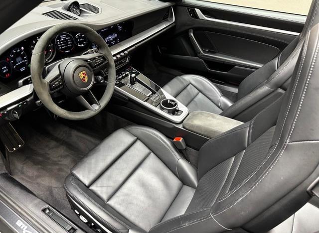 PORSCHE 992 911 Carrera 4S Cabriolet