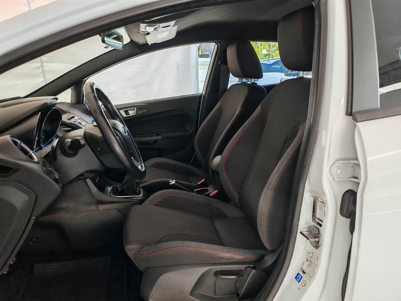 Ford Fiesta 1.5 TDCi 75CV 5 porte ST-Line