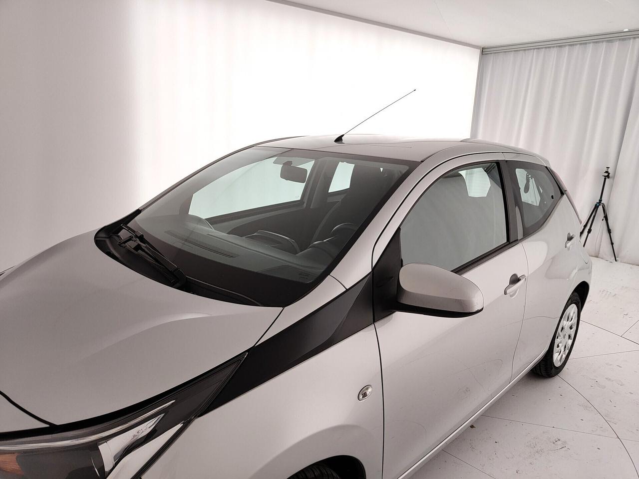 Toyota Aygo 1.0 VVT-i 69 CV 5 porte x-business