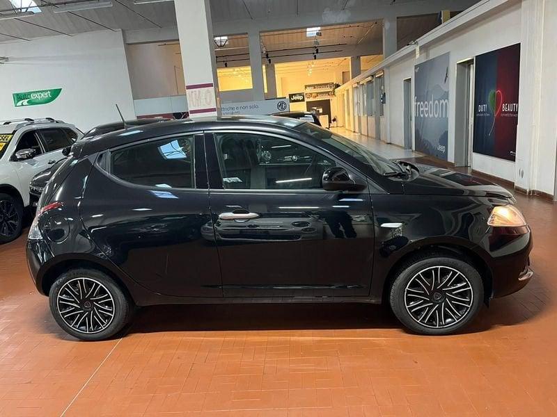 Lancia Ypsilon Ypsilon 1.0 FireFly 5 porte S&S Hybrid Silver Plus