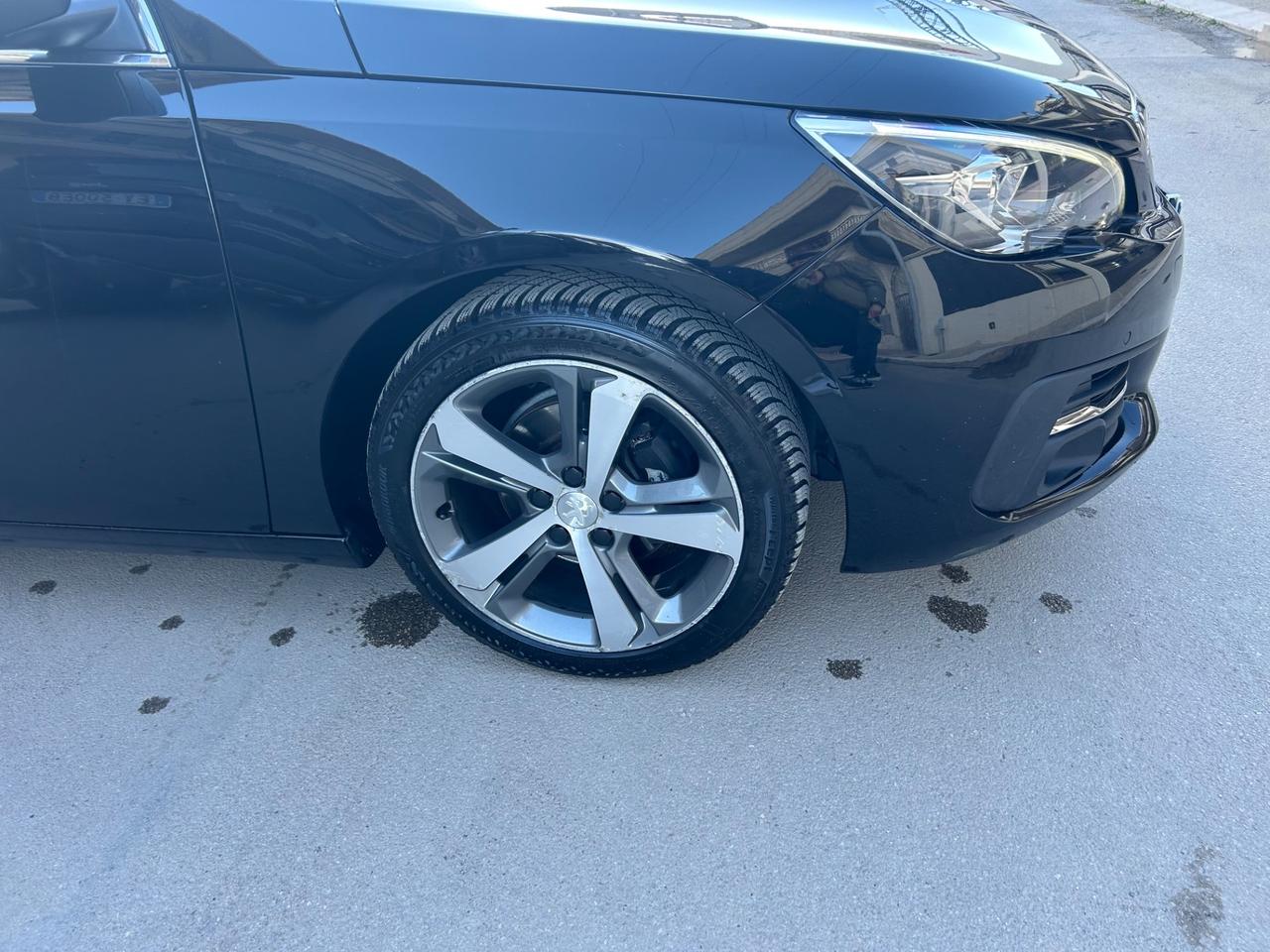 Peugeot 308 BlueHDi 120 S&S EAT6 SW Allure