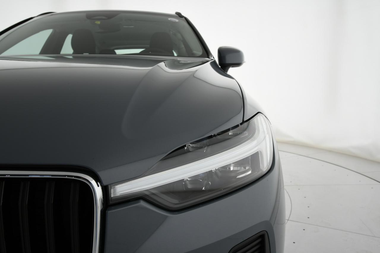 VOLVO XC60 2.0 b4 Momentum awd auto CAMERA+APP CONNECT+FULL LED