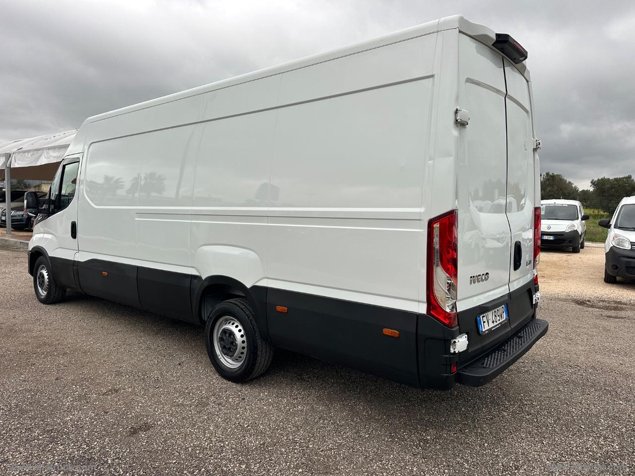 Daily 33S14S 2.3FURGONE MAXI VOLUME HI-MATIC