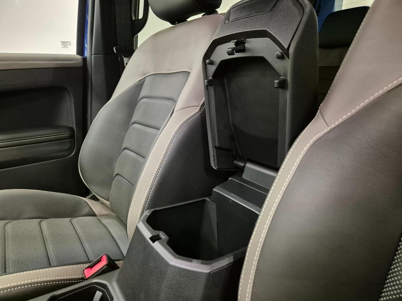 VOLKSWAGEN Amarok 3.0 V6 TDI 241CV 4MOTION aut. Aventura