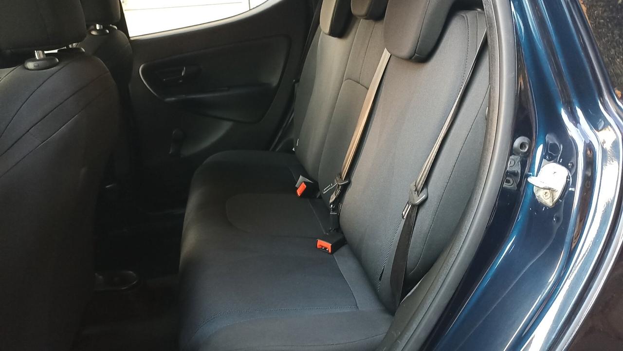 Lancia Ypsilon 1.2 69 CV 5 porte S&S Gold
