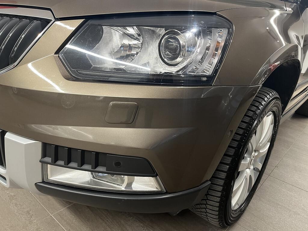 Skoda Yeti Outdoor 2.0 TDI CR 140 CV DSG 4x4 Elegance