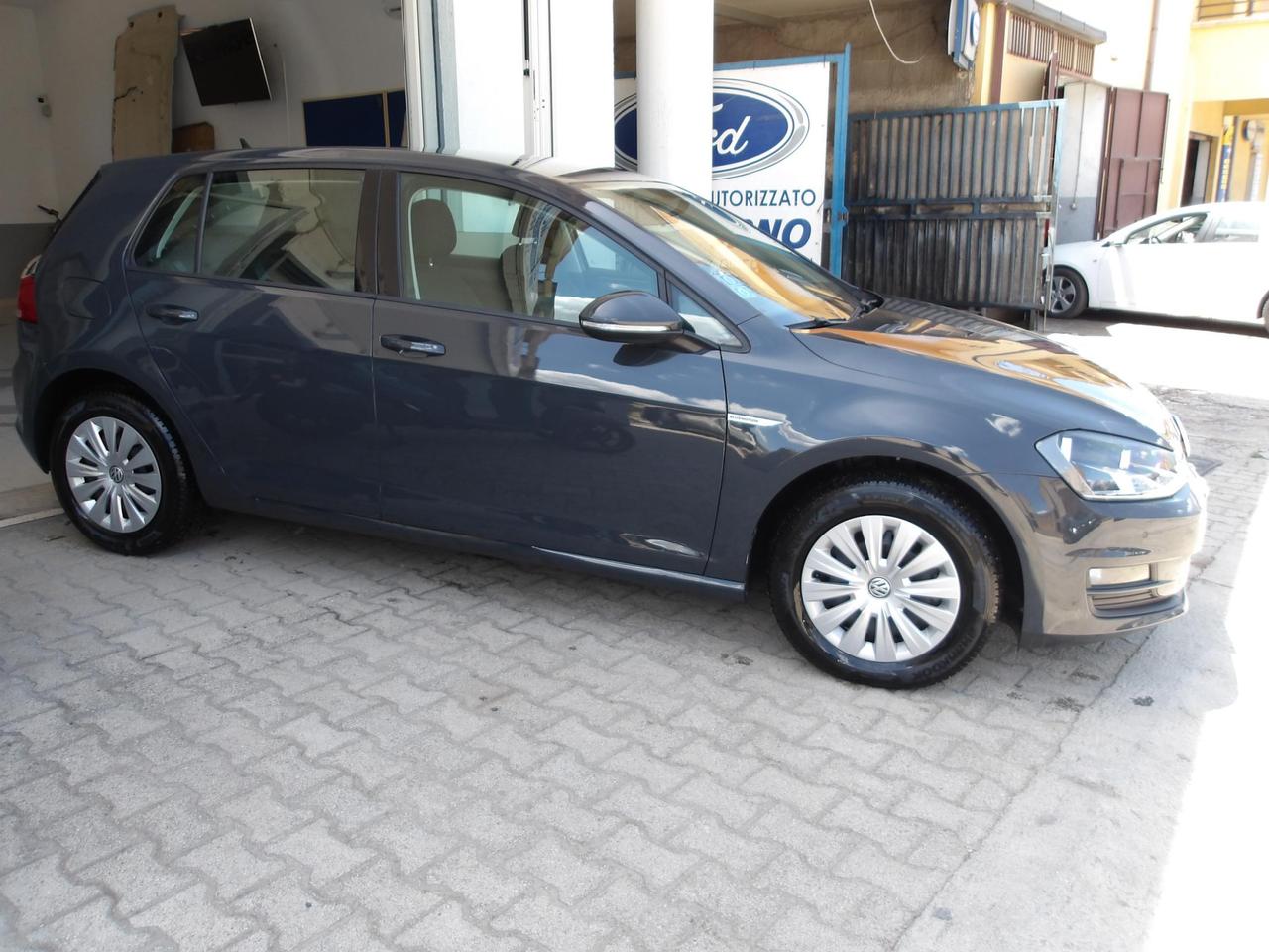 VOLKSWAGEN GOLF 5p 1.4 tgi Highline Executive