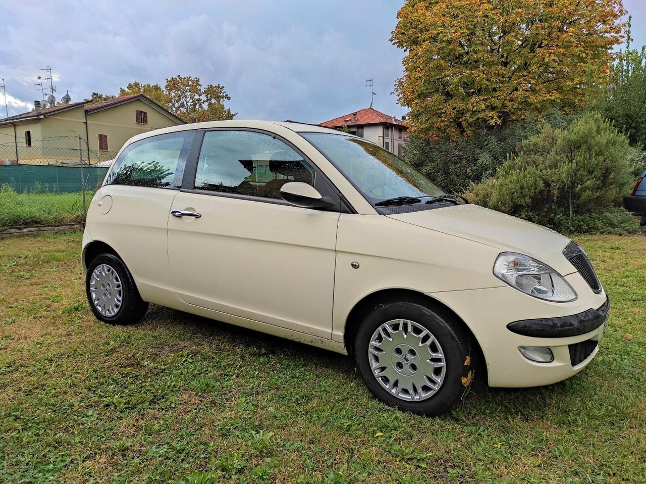 Lancia Ypsilon 1.2 METANO