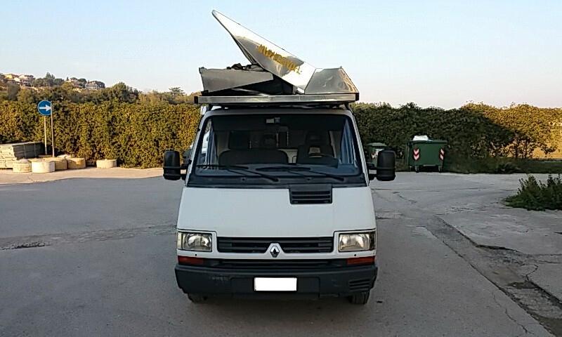 Renault Trafic 2.1 D Tenda 8 x 5 m