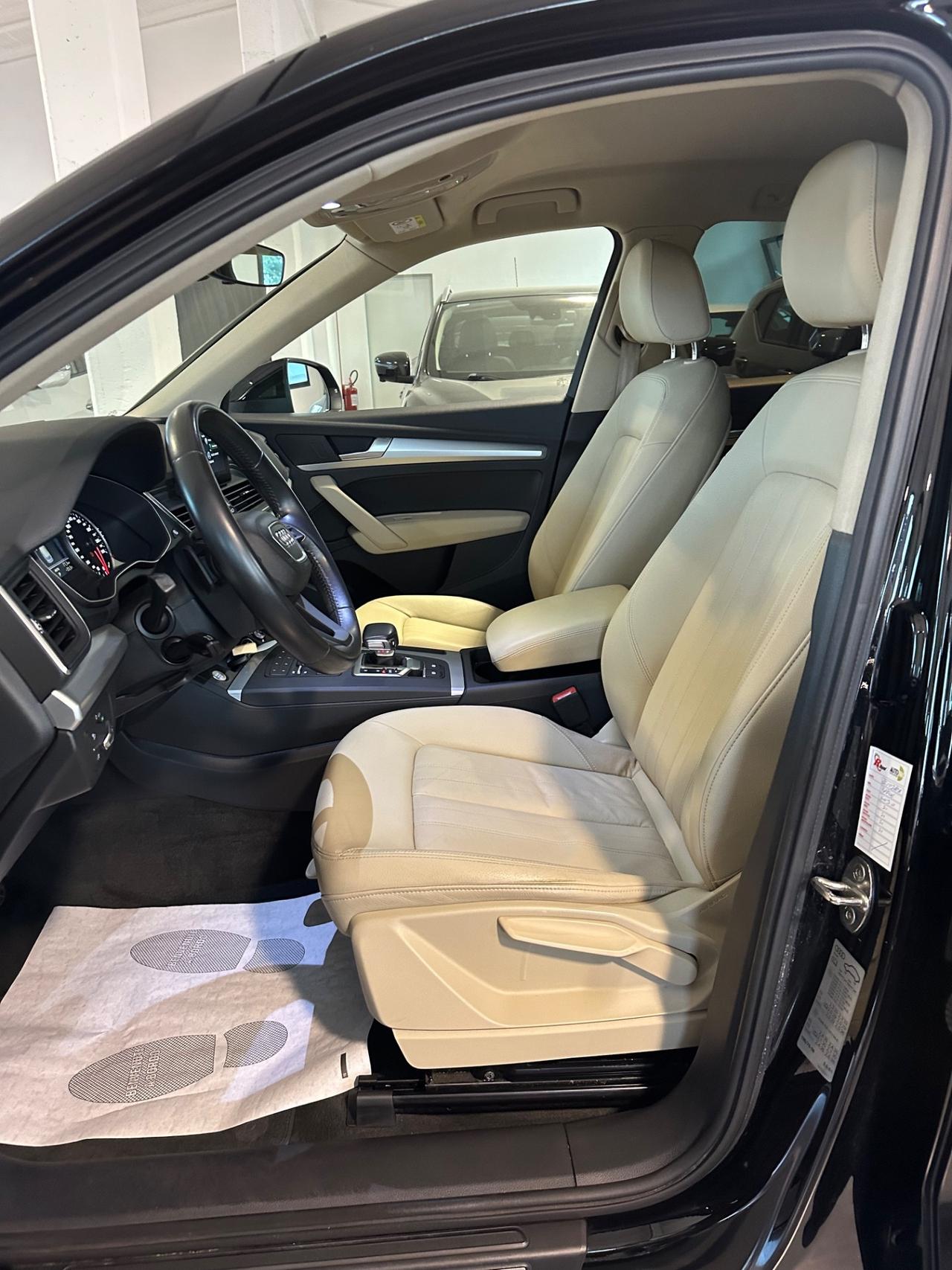 Audi Q5 40 TDI quattro S tronic Business Sport