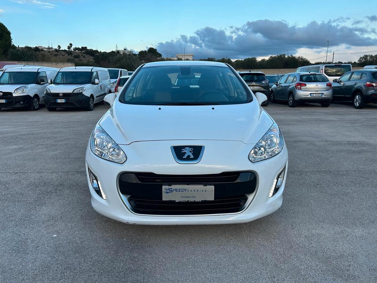 Peugeot 308 1.6 HDi 90CV Berlina