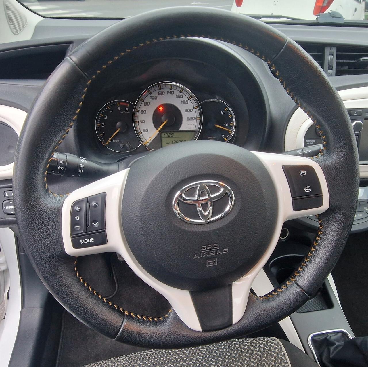 Toyota Yaris 1.4 D-4D 5 porte Lounge