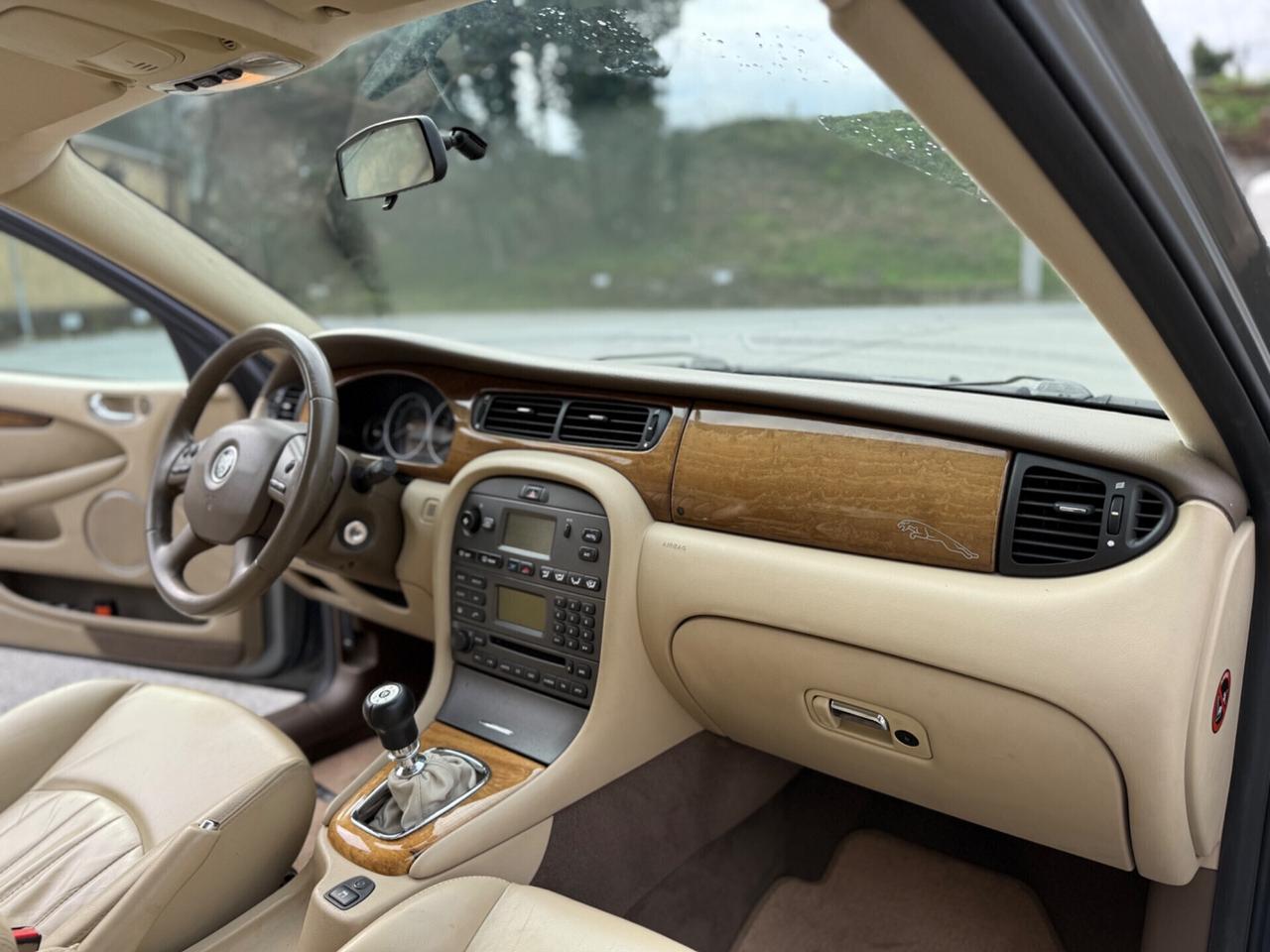 Jaguar X-Type 2 litri V6 24V BENZINA Executive