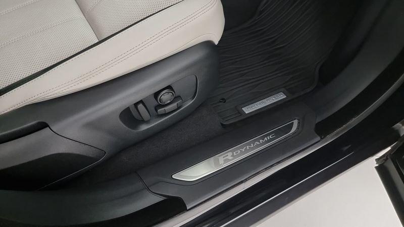 Land Rover Range Rover Velar 2.0D I4 204 CV R-Dynamic SE