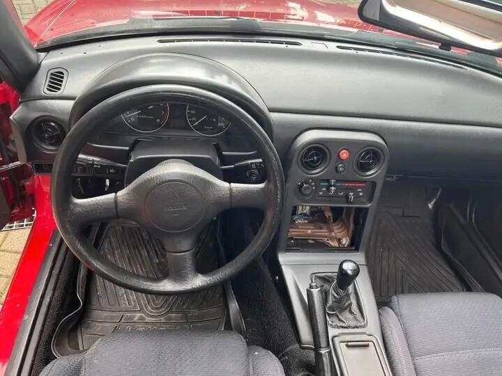 Mazda MX-5 1.6i 16V cat