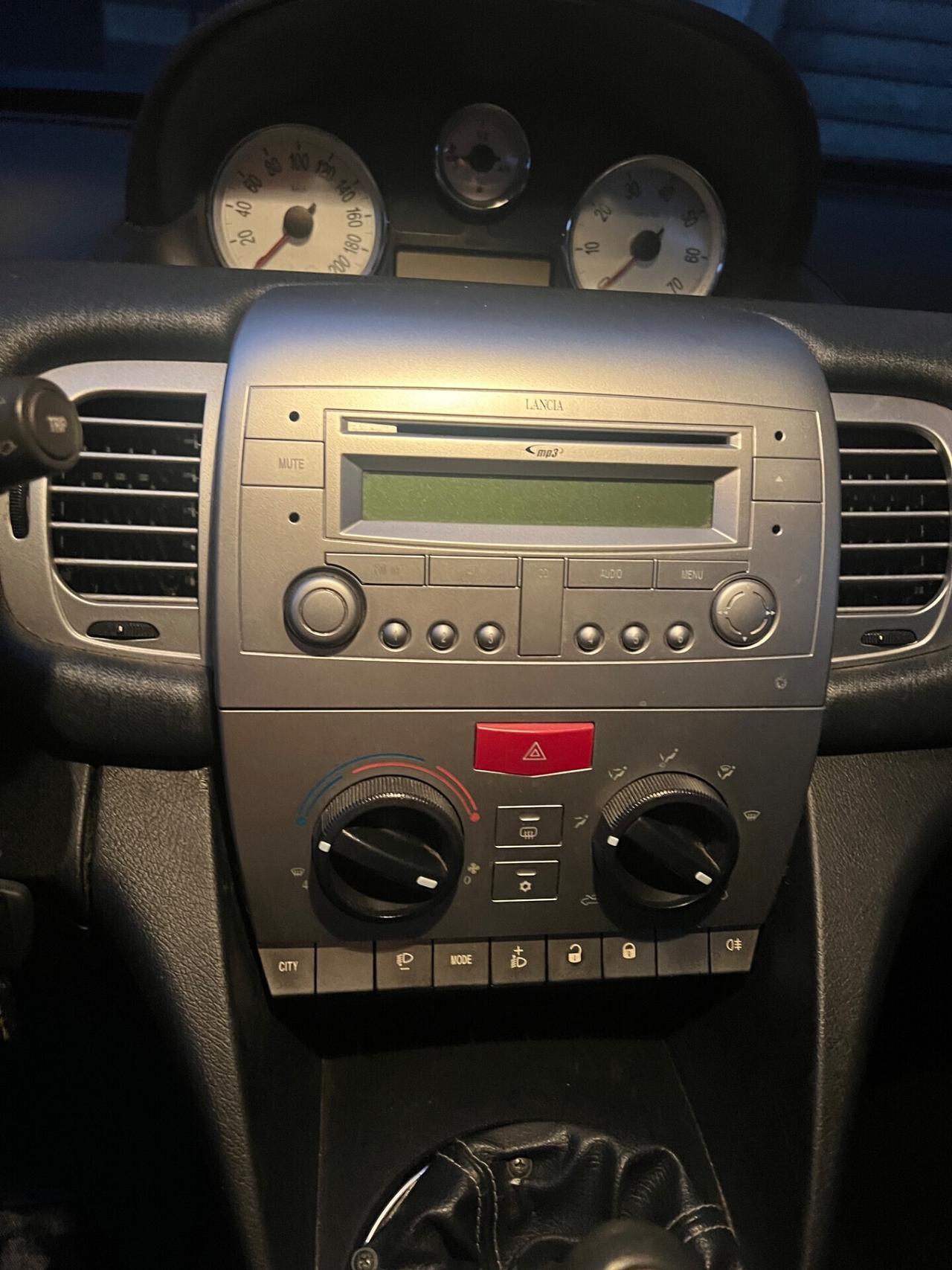 Lancia Ypsilon 1.4 Unyca Ecochic GPL