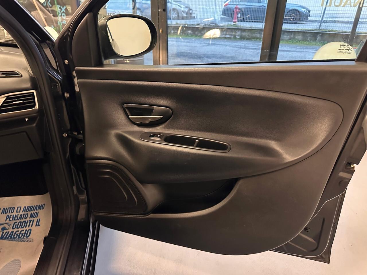 LANCIA YPSILON 1.2 GPL