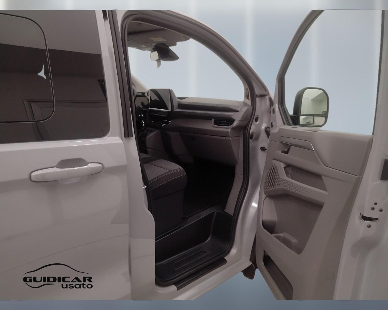 VOLKSWAGEN T7 Caravelle - T7 Caravelle 2.0 tdi 150cv Life L1