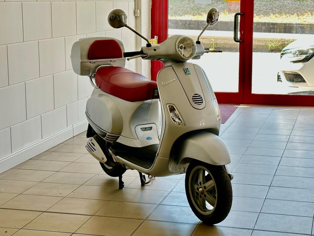 Vespa 150 LX