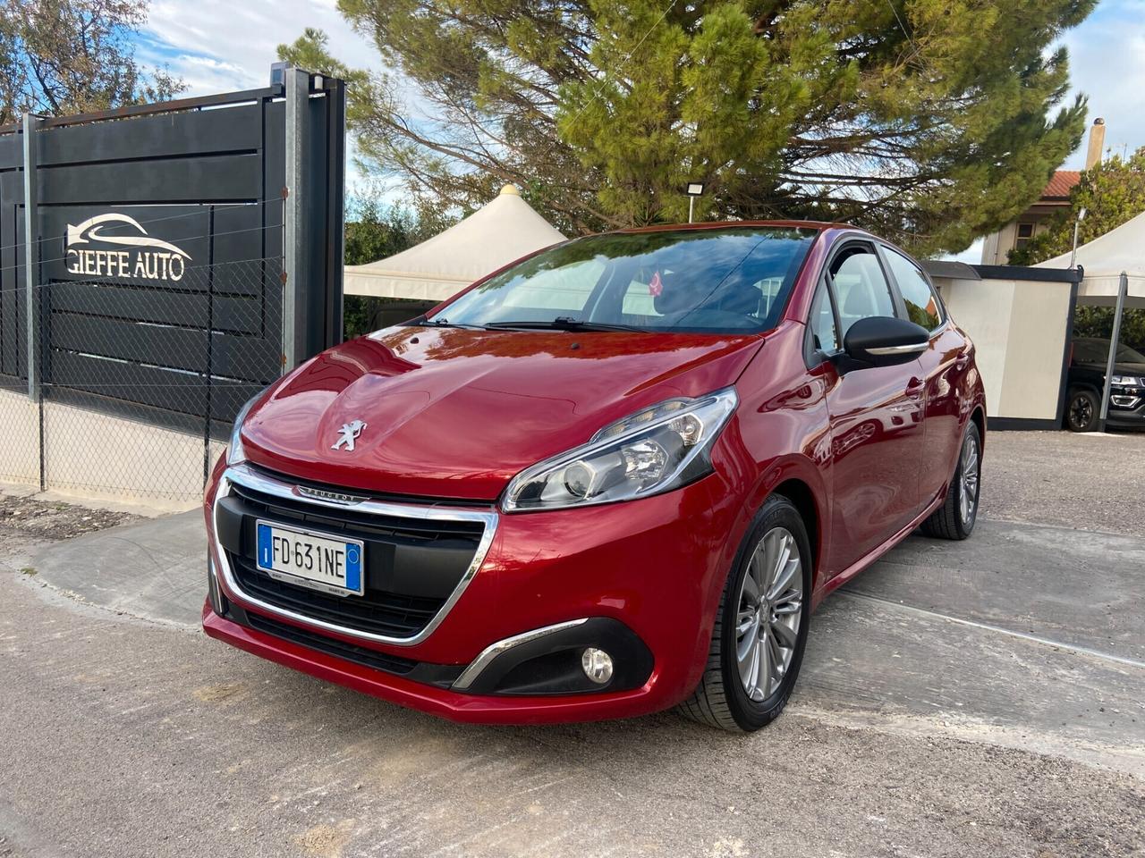 Peugeot 208 1.6 HDi 75 5 porte Allure