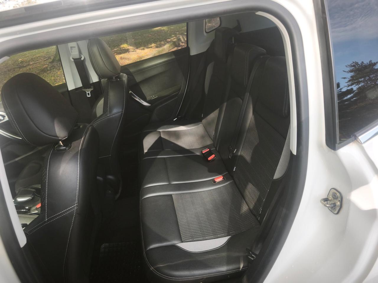 Peugeot 2008 1.6 e-HDi 115 CV Stop&Start Allure