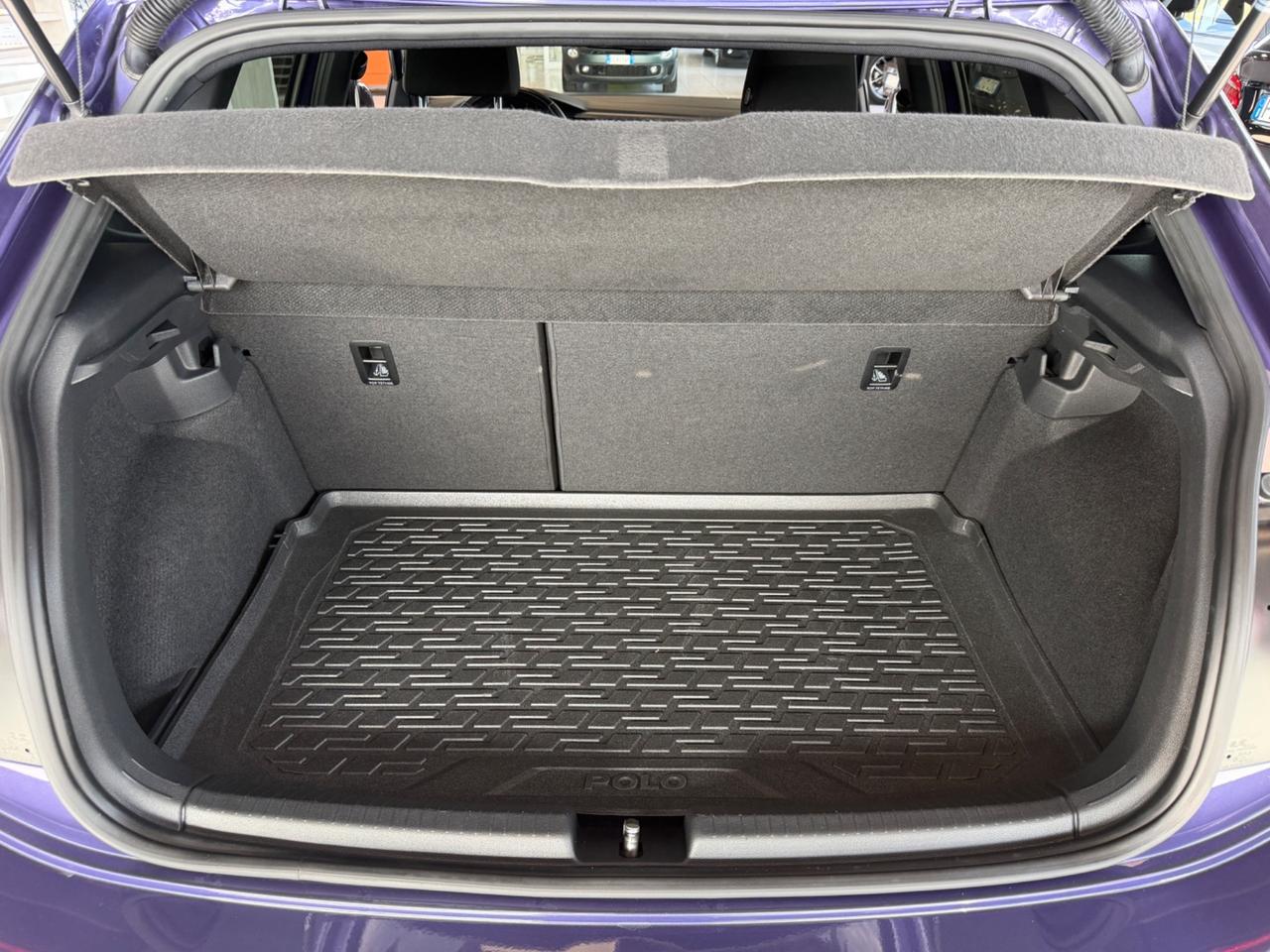 Volkswagen Polo 1.0 TSI DSG R-Line