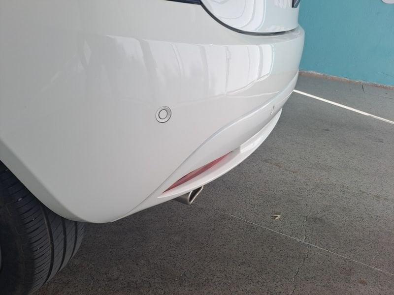 Lancia Ypsilon 1.0 FireFly 70cv Hybrid Platino