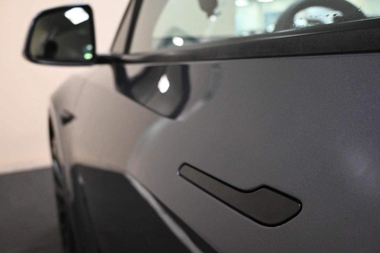 TESLA Model Y Model Y Long Range AWD