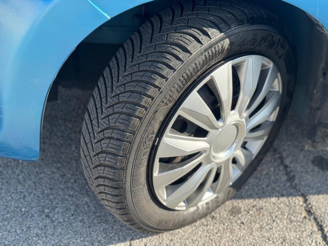 PEUGEOT 107 1.0 BENZINA NEOPATENTATI 12 MESI DI GARANZIA