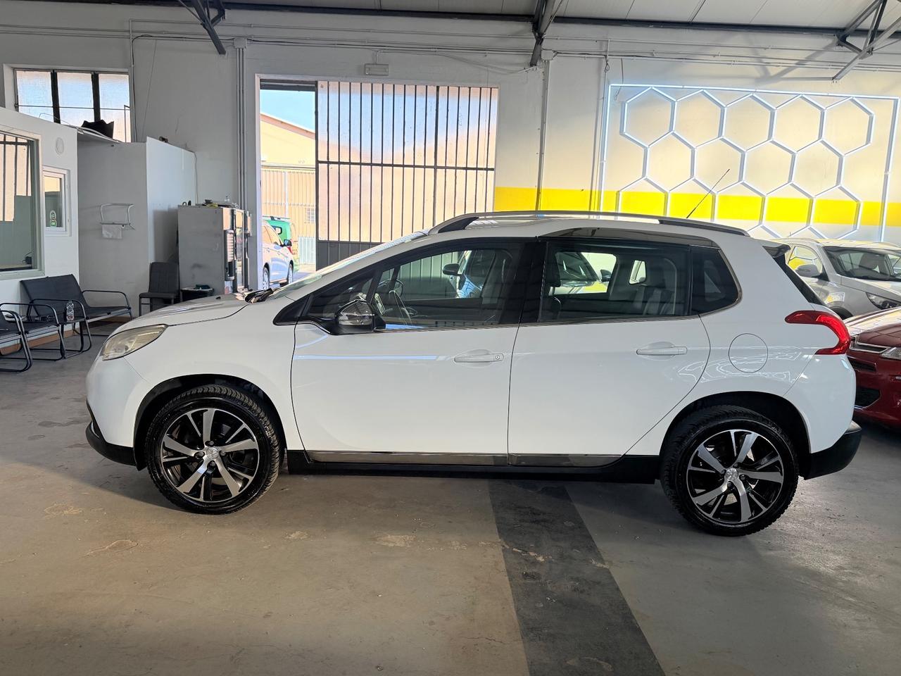Peugeot 2008 1.6 e-HDi 115 CV Stop&Start Féline Neopatentati