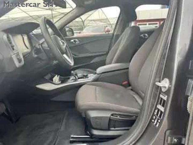 BMW 120 Serie 1 F40 120d xdrive Bus Adva auto GB628PB