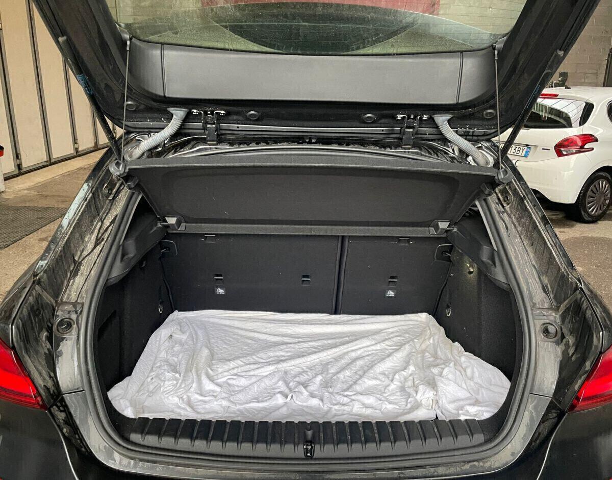 BMW 118i 140Cv. SPORT AUTOMATICA