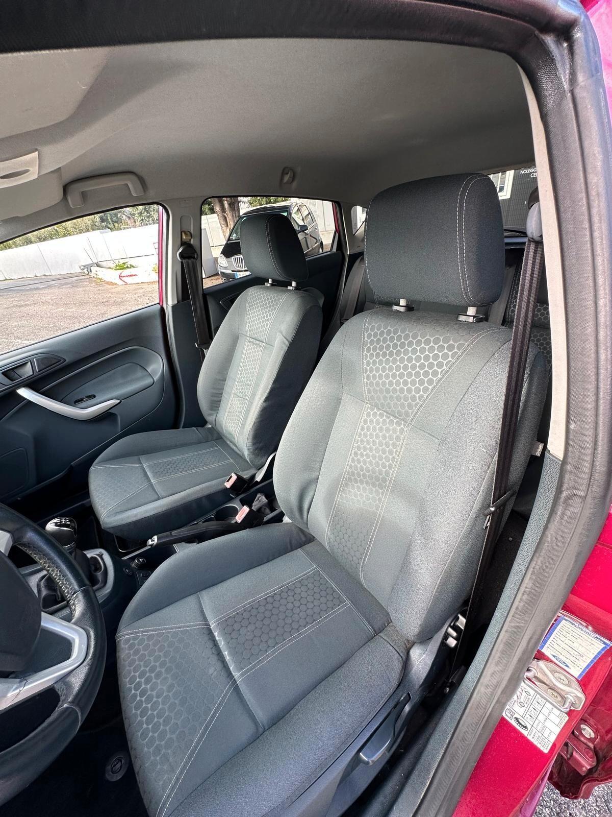 Ford Fiesta 1.4 5 porte Bz.- GPL Titanium