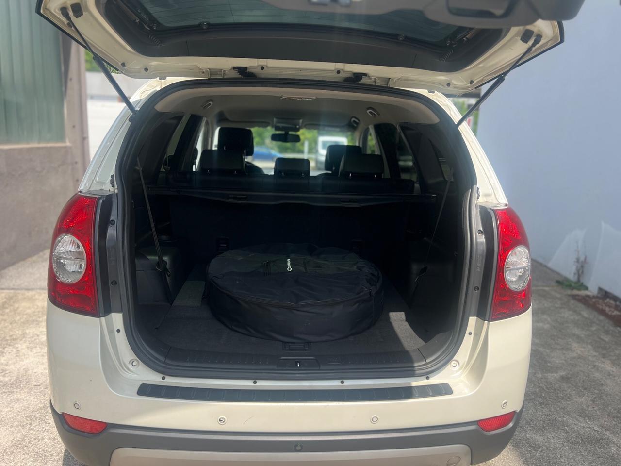 Chevrolet Captiva 2.4 GPL 7 POSTI - GARANZIA 12 MESI