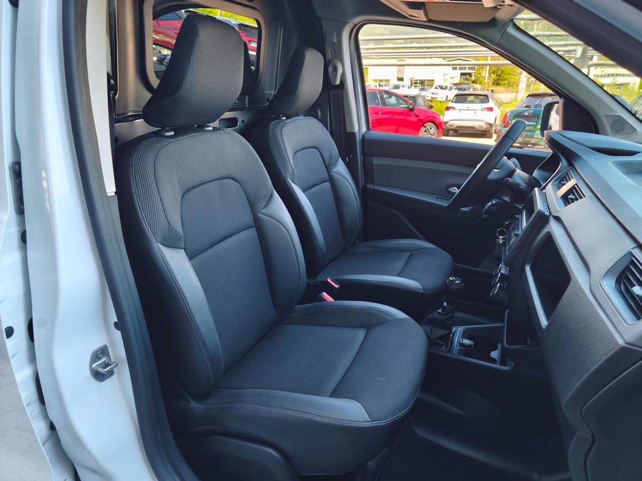 RENAULT Express van 1.5 Blue dci 95cv + IVA OK NEOPATENTATI