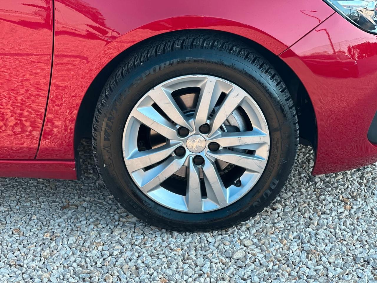 Peugeot 308 Berlina 1.5 130CV Allure