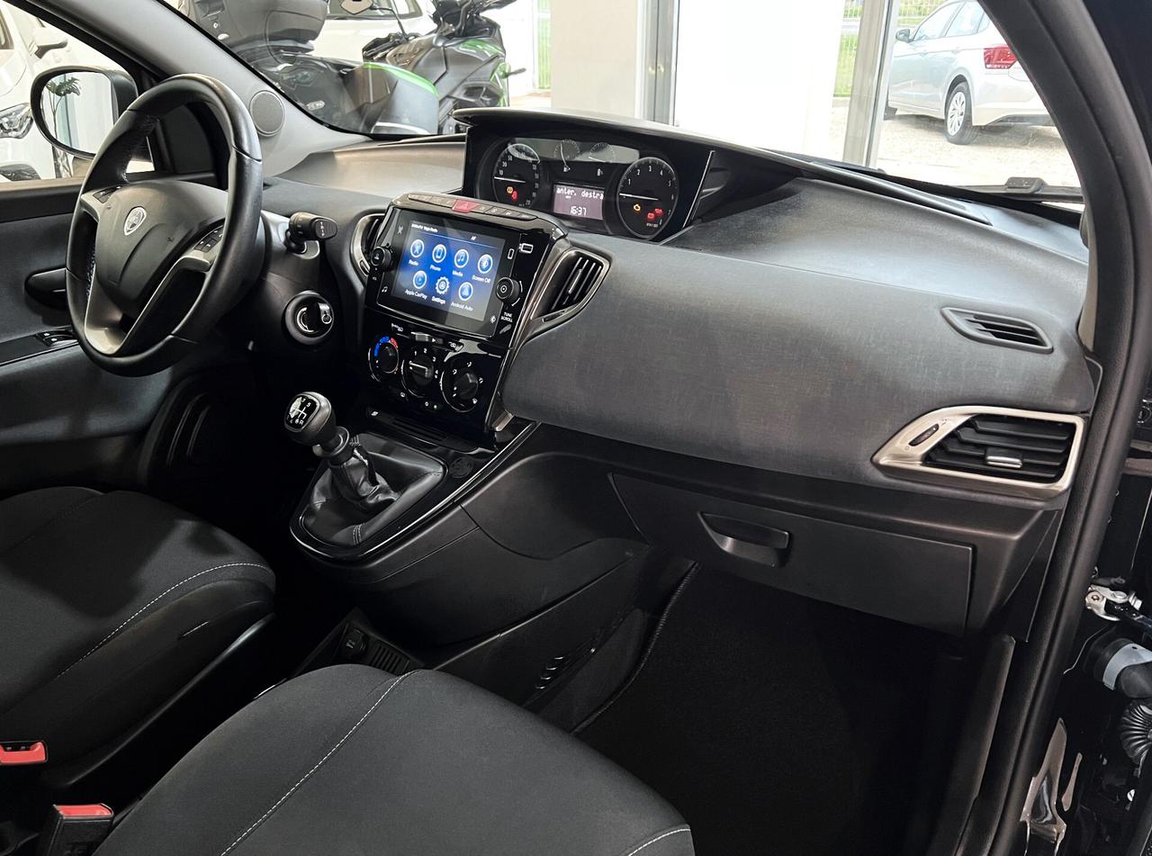 Lancia Ypsilon 1.0 FireFly 5 porte S&S Hybrid Gold