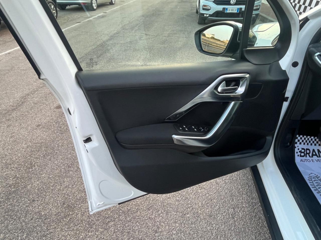 Peugeot 2008 BlueHDi Allure Unipro 2015