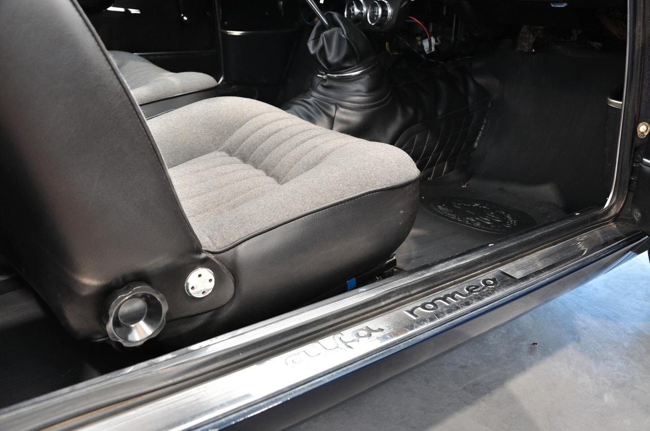 Alfa Romeo GT 1300 Junior ASI Oro conservata