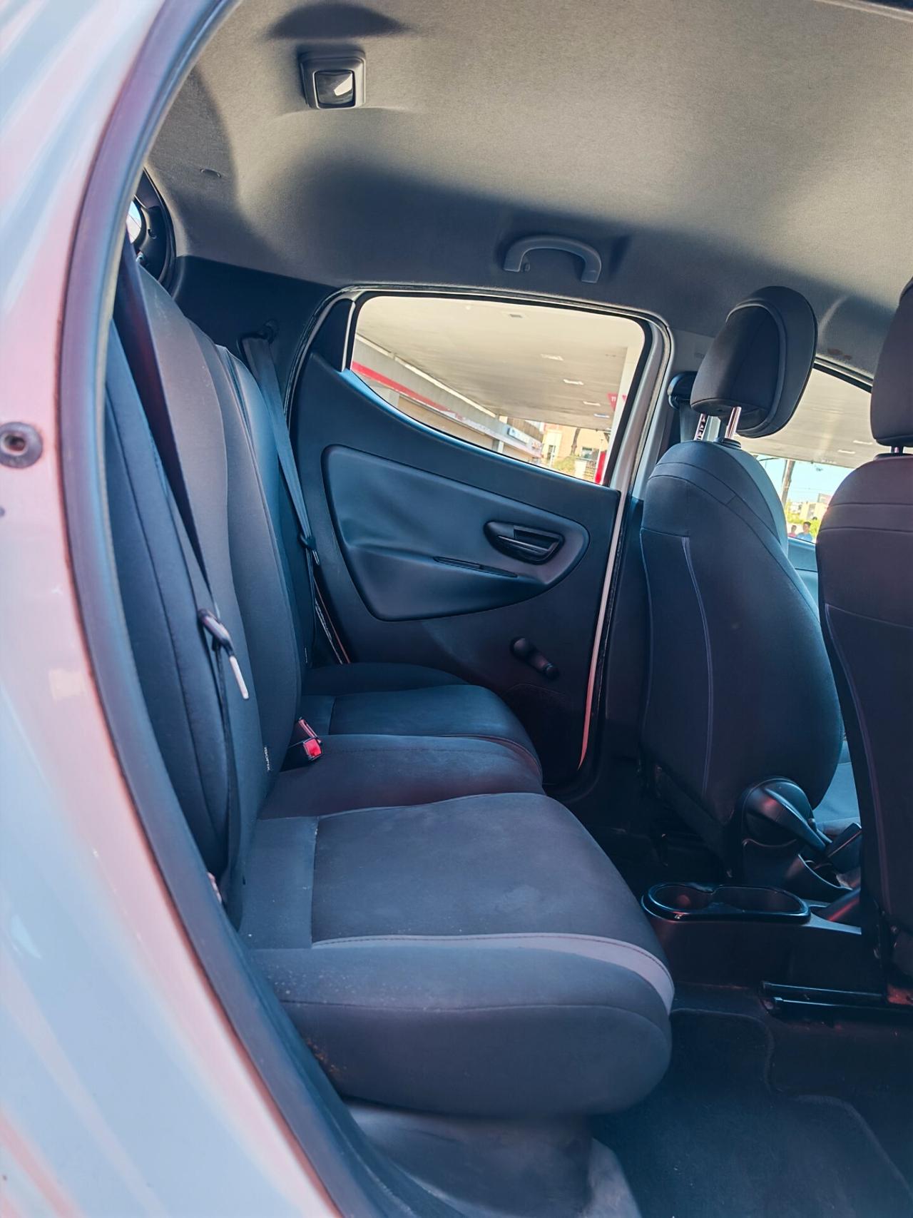 Lancia Ypsilon 0.9 TwinAir 85 CV 5 porte S&S DFN Platinum